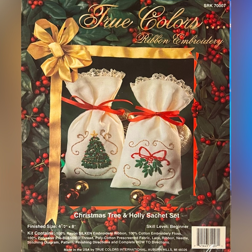 True Color Ribbon Wreath & Poinsettia Sachet Set Embroidery Kit  Xmas NEW